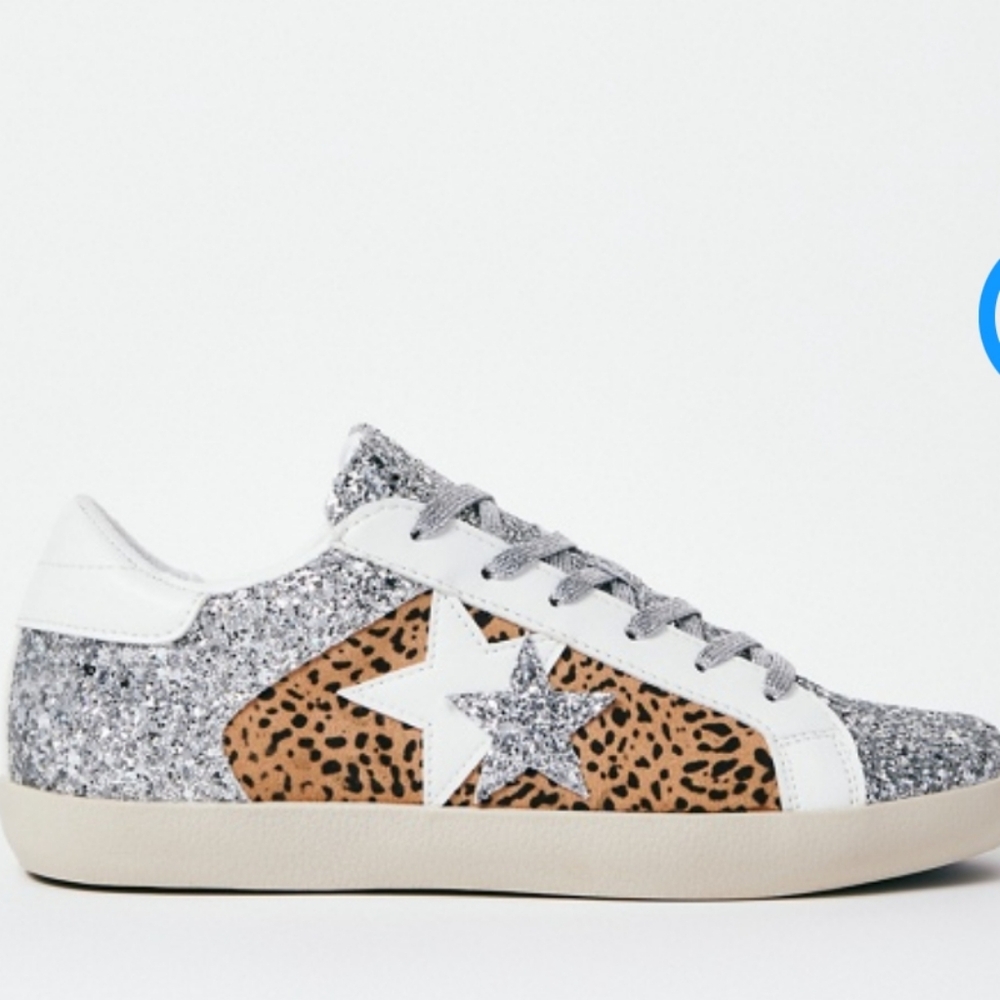🖤JUST FAB ZAYLEE SNEAKERS 🖤 - Picture 8 of 9